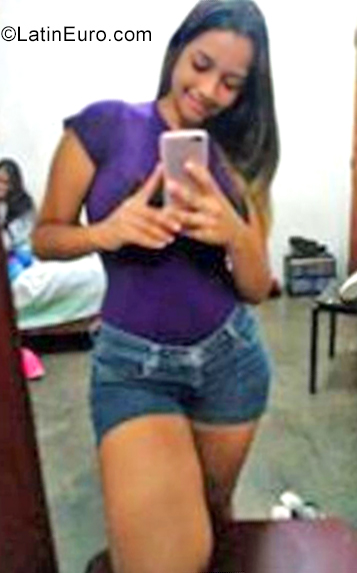 Date this good-looking Venezuela girl Beatriz from Cumana VE2511