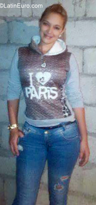 Date this foxy Colombia girl Diana from Bucaramanga CO25662