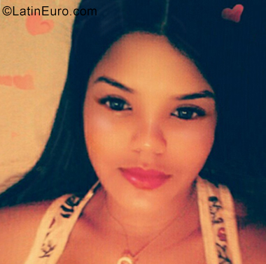 Date this exotic Dominican Republic girl Ambar from Santo Domingo DO35372