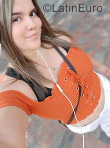 Date this charming Colombia girl Yohanna from Bucaramanga CO25758