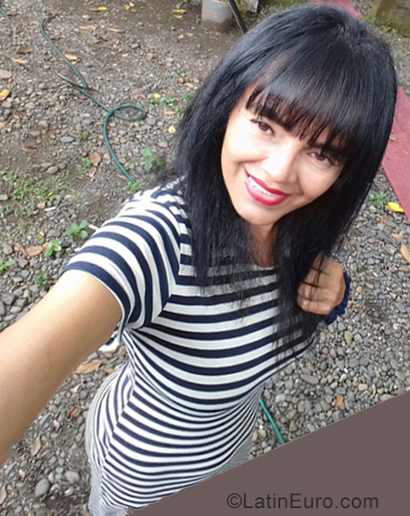 Date this happy Ecuador girl Nurys from Quevedo EC347