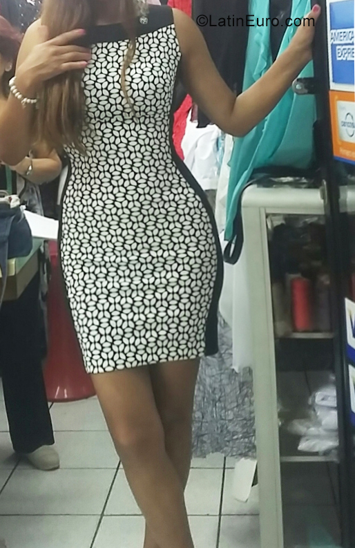 Date this gorgeous Peru girl Carol from Lima PE1414