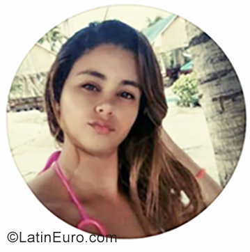 Date this lovely Venezuela girl Maria from Caracas VE2561
