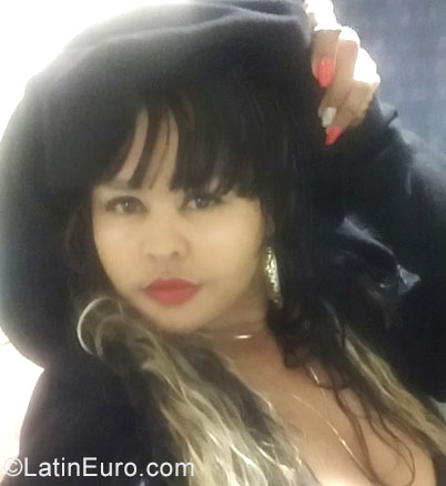 Date this voluptuous United States girl Wendy from New York US20179