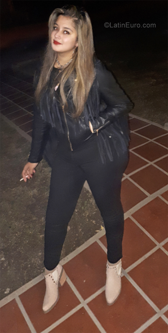 Date this funny Argentina girl Eve from Cordoba AR212