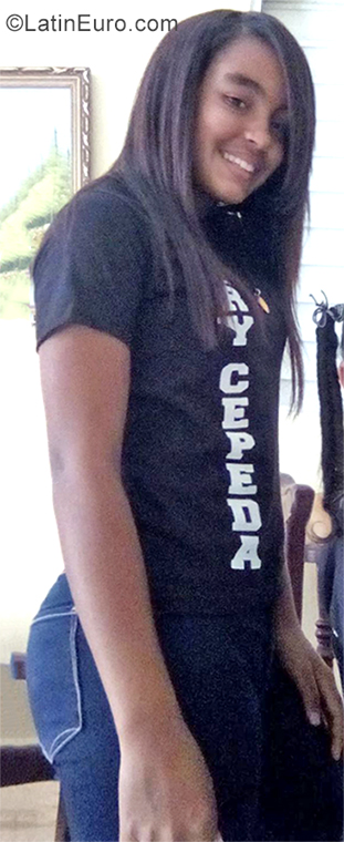 Date this cute Dominican Republic girl Ariany from San Francisco De Macoris DO35605
