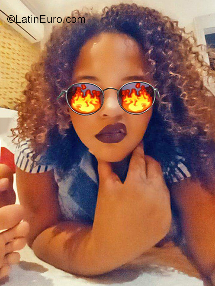 Date this voluptuous Brazil girl Ana Clara from Rio de Janeiro BR10891
