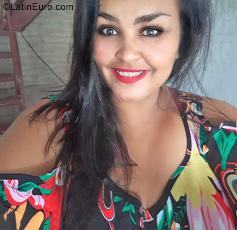 Date this attractive Brazil girl Jucy from Sao Paulo BR10892