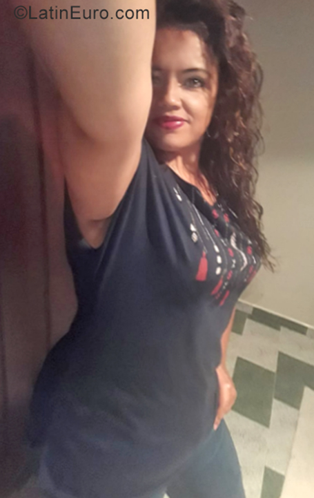 Date this georgeous Colombia girl Catherine from Bogota CO25893