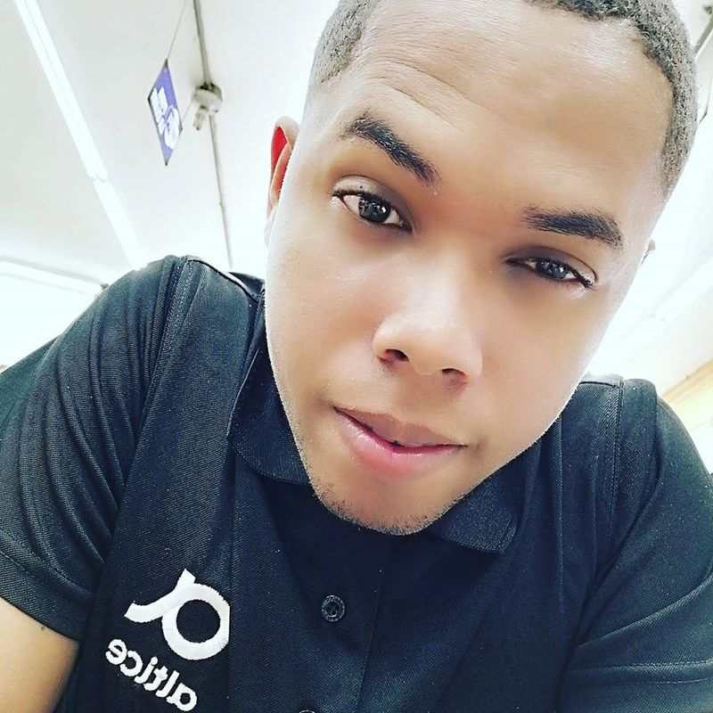 Date this hard body Dominican Republic man Luis mercedes from Santo Domingo DO35703