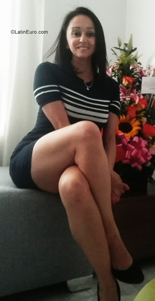 Date this sensual Colombia girl Liliana from Bogota CO25904