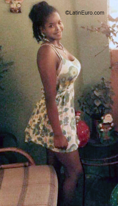 Date this hot Venezuela girl Almerys from Maturin VE3168