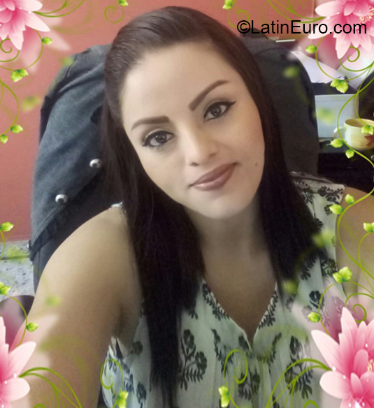 Date this funny El Salvador girl Erika from San Salvador SV99