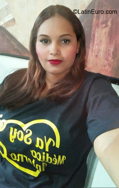 Date this good-looking Dominican Republic girl Maria from Santo Domingo DO35843