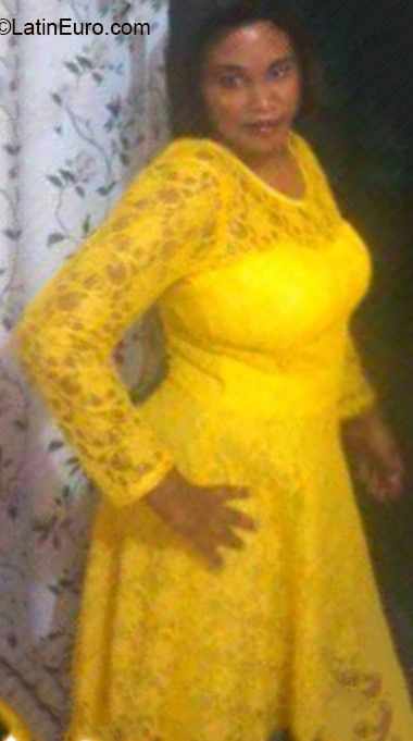 Date this young Brazil girl Fernanda from Sao Paulo BR10914
