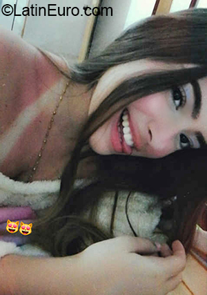 Date this good-looking Venezuela girl Francy from Lara VE3066