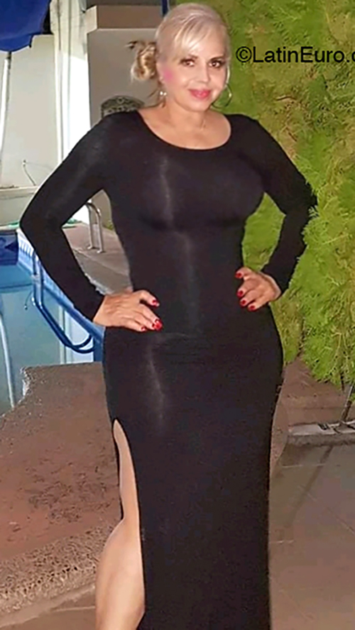 Date this attractive Mexico girl Yolanda from Guadalajara MX1699