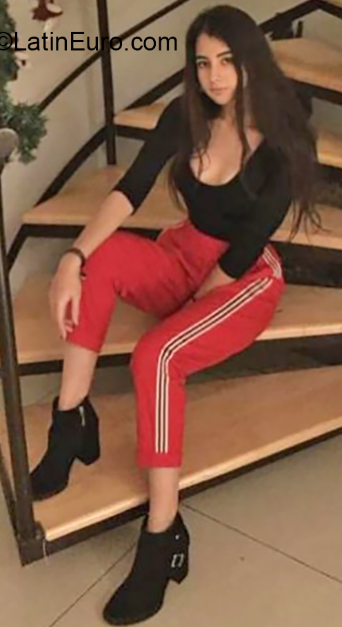 Date this pretty Venezuela girl Yuseli from Bolívar VE2712