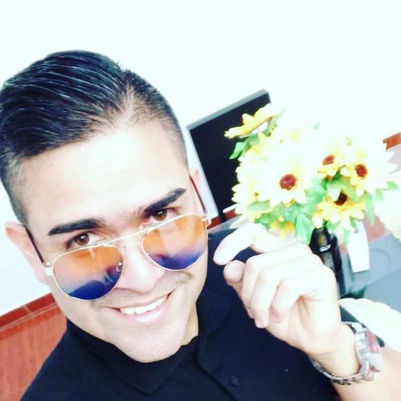 Date this voluptuous Colombia man Moises david from Bogota CO26129
