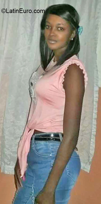 Date this funny Dominican Republic girl Dari from Santiago Rodriguez DO36315