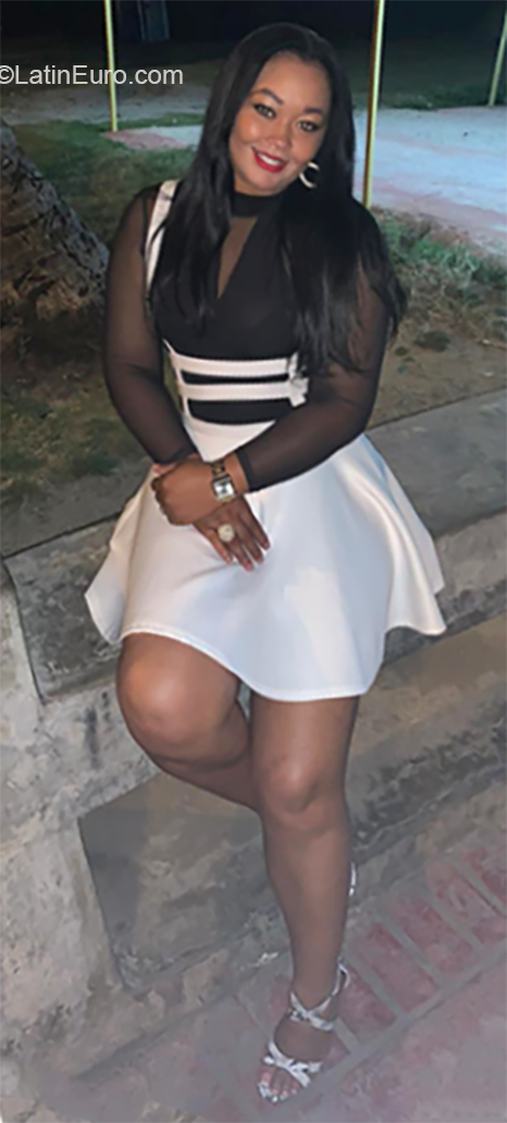 Date this attractive Dominican Republic girl Yoana from San Pedro De Macoris DO36358