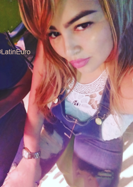 Date this charming Colombia girl Carmen from Barranquilla CO26194