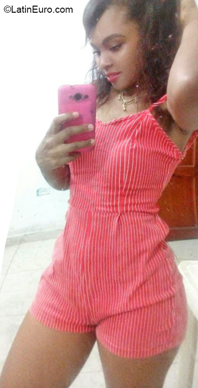 Date this hot Colombia girl Isabel from Quibdo CO26272