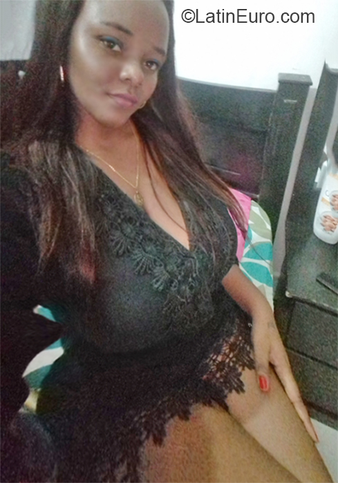 Date this sultry Colombia girl Kelly from Cali CO26278