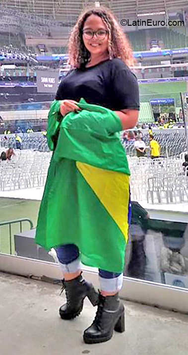 Date this nice looking Brazil girl Lizi from Belem BR10959