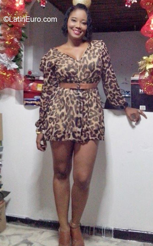 Date this sensual Colombia girl Yesenia from Cali CO26300