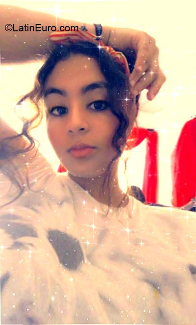 Date this delightful Dominican Republic girl Johanna from La Vega DO36688