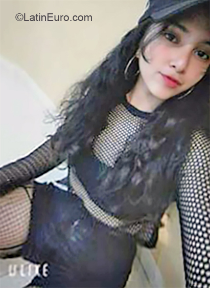 Date this beautiful Venezuela girl Rina from Caracas VE2819