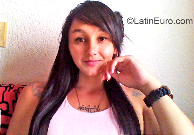Date this hot Colombia girl Patty from Bogota CO26352