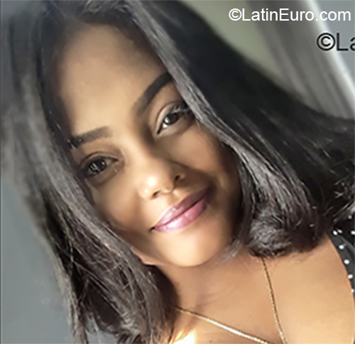 Date this charming Dominican Republic girl Maria Fernanda from Santo Domingo DO36746
