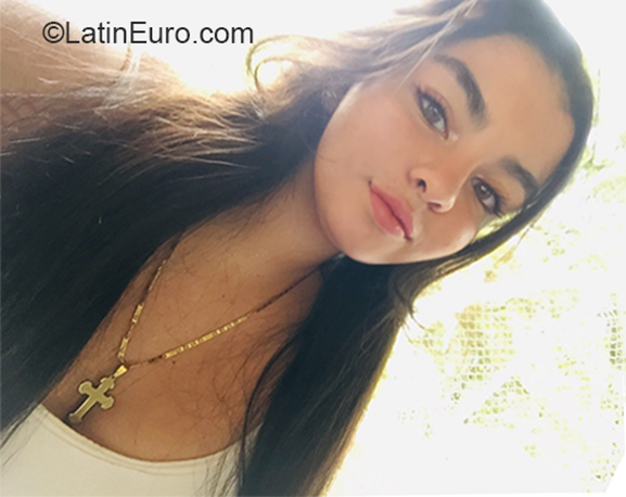 Date this pretty Colombia girl Paula Andrea from Medellin CO26368