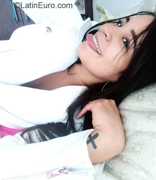 Date this tall Venezuela girl Valentina from Caracas VE2822