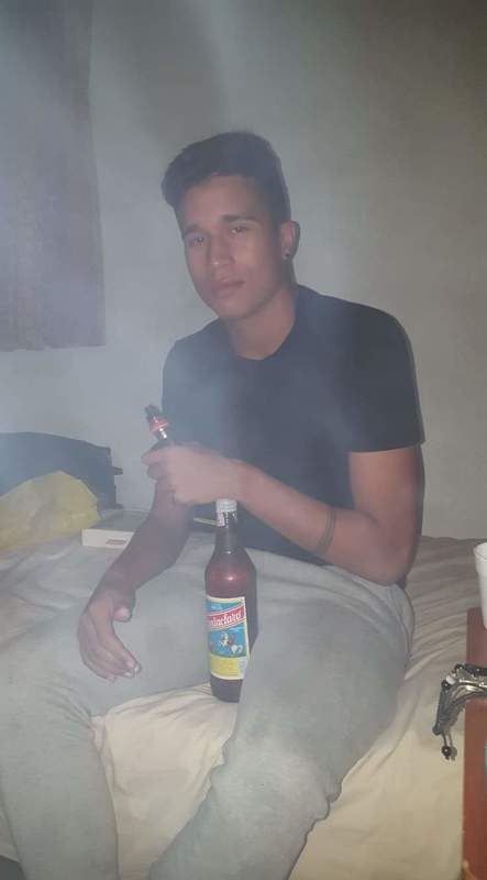 Date this foxy Venezuela man Santiago from Guayana VE2823