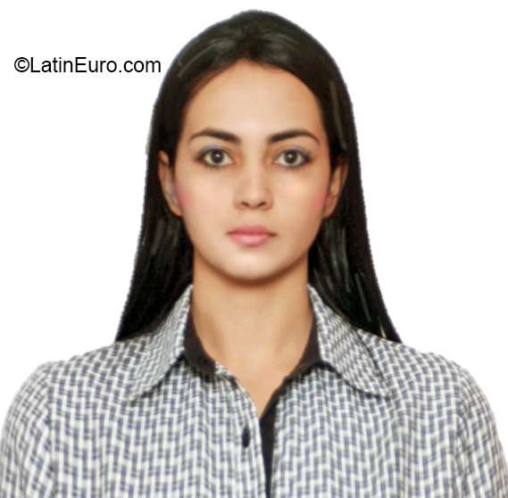 Date this nice looking Venezuela girl Carolina from Trujillo VE2846