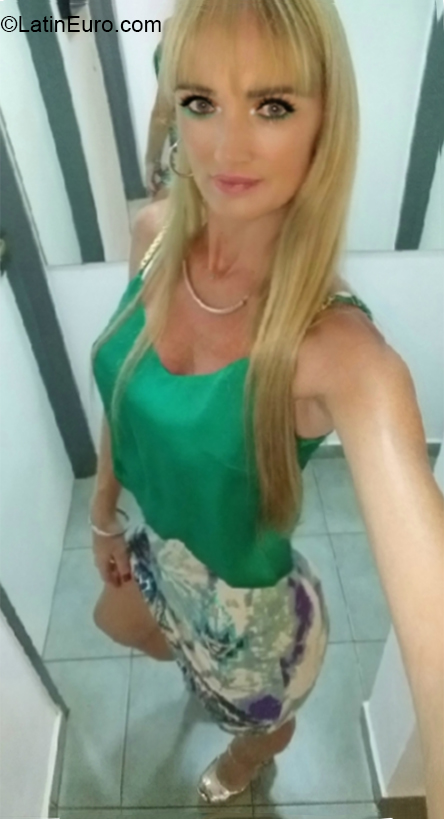 Date this sensual Argentina girl Lilian from Posadas AR289