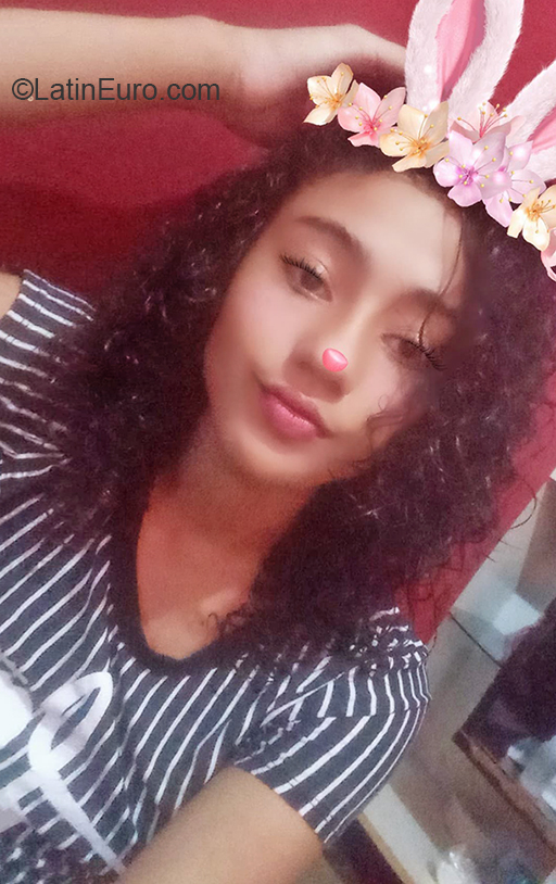 Date this foxy Brazil girl Yasmin from Sao Paulo BR11003