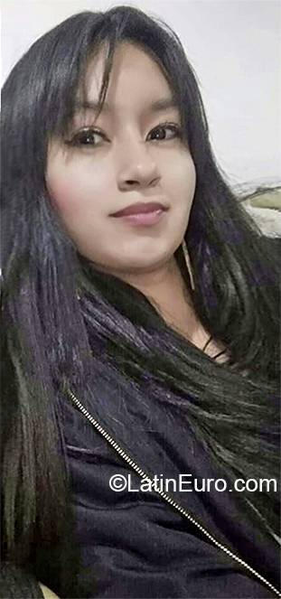 Date this young Colombia girl Milena from Bogota CO26492