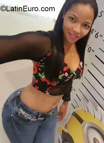 Date this lovely Dominican Republic girl Alba from Puerto Plata DO36962