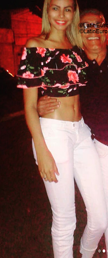 Date this voluptuous Venezuela girl Rosa from Caracas VE2891