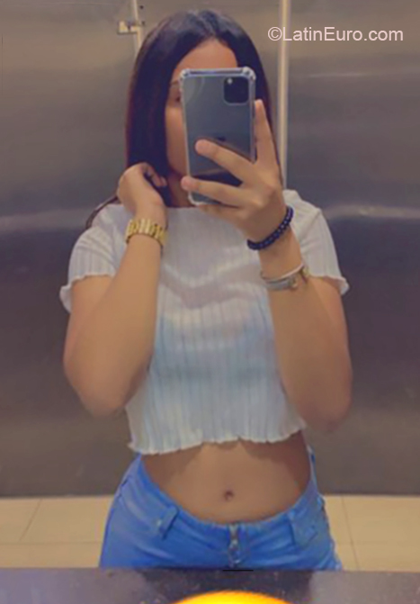 Date this passionate Dominican Republic girl Mary from Santo Domingo DO36998