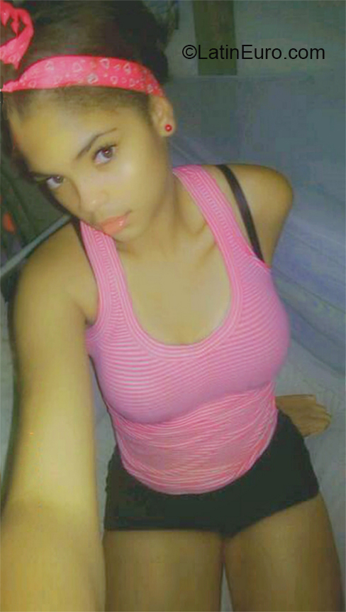 Date this cute Dominican Republic girl Rose from Santo Domingo DO37011