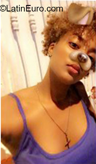 Date this georgeous Dominican Republic girl Ana Luisa from Santo Domingo DO37014