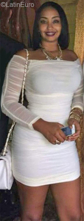 Date this young Dominican Republic girl Nicole from Santo Domingo DO37038