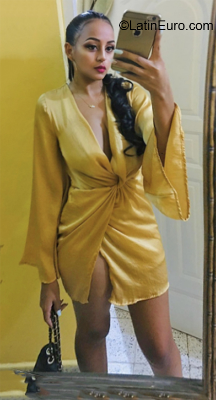 Date this georgeous Dominican Republic girl India from Santiago DO37073