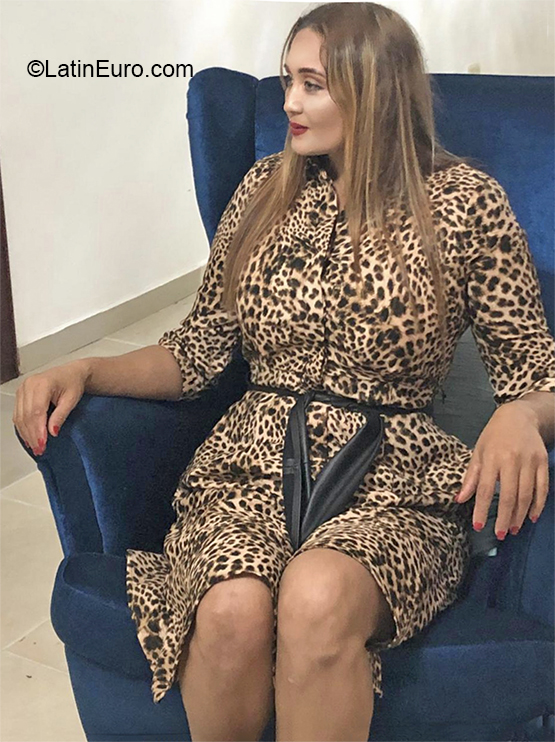 Date this happy Dominican Republic girl Ana from Nagua DO37092