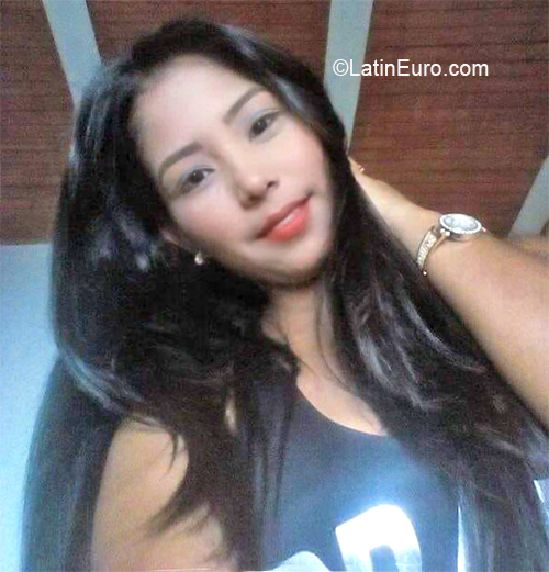 Date this gorgeous Colombia girl Luz from Villavicencio CO26591